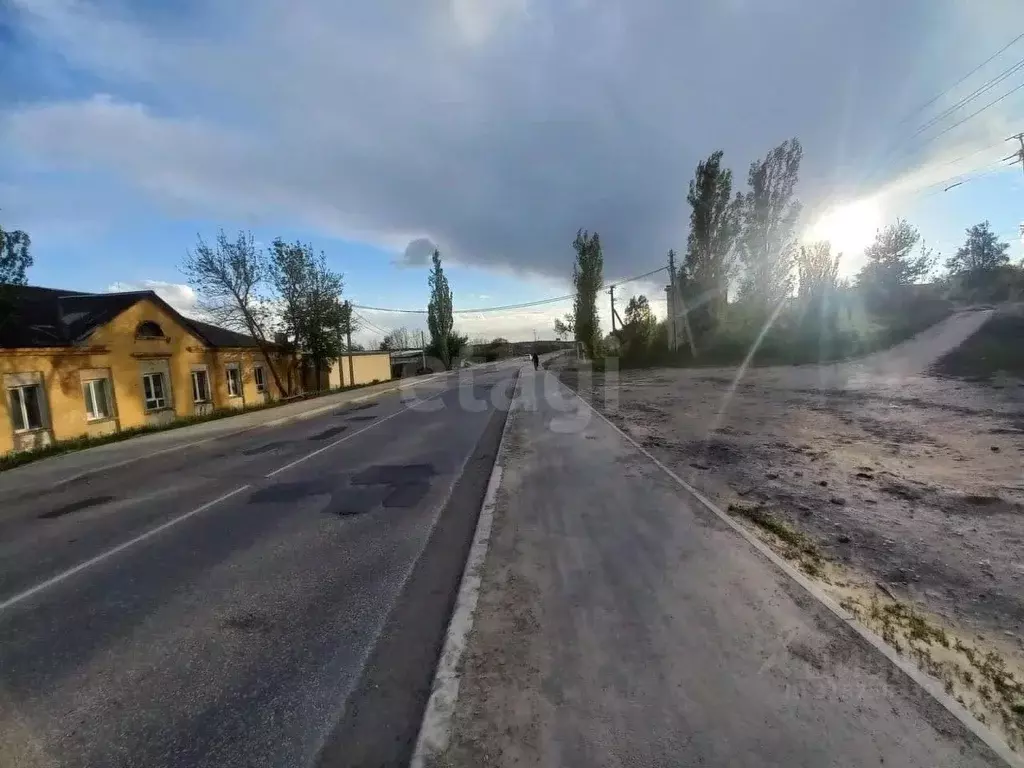Участок в Саратовская область, Энгельсский район, Красноярское ... - Фото 0