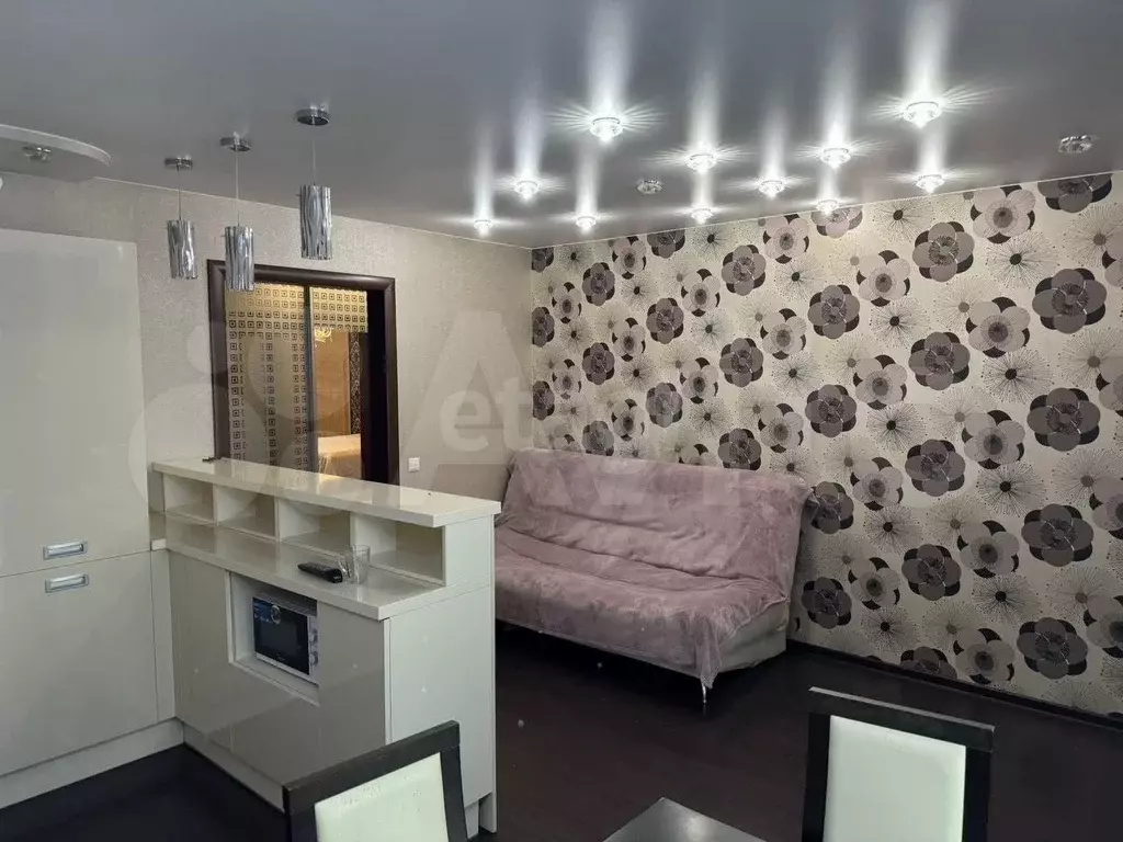 1-к. квартира, 50 м, 4/9 эт. - Фото 1