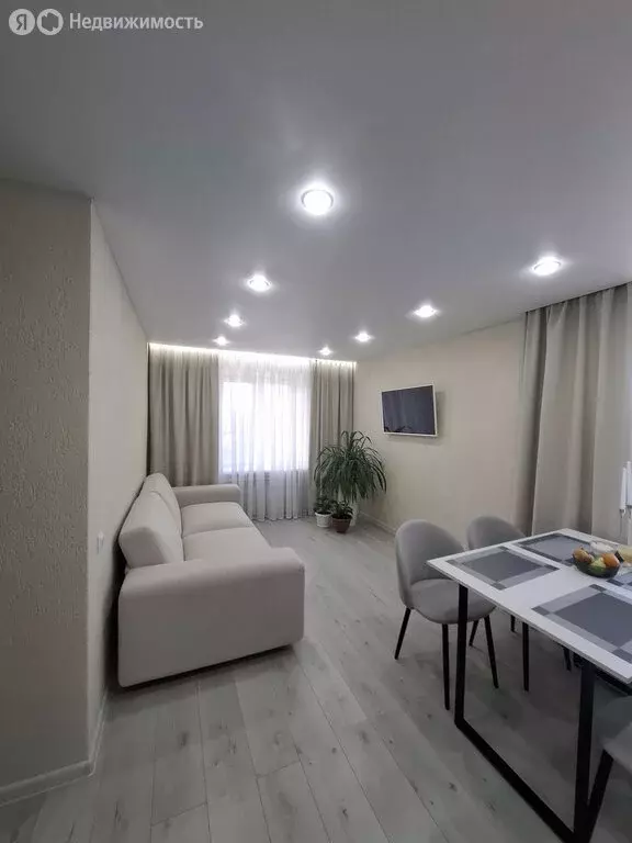3-комнатная квартира: Бугульма, улица Мусы Джалиля, 62 (58 м) - Фото 1
