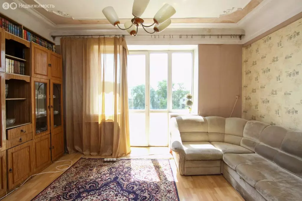 3-комнатная квартира: Челябинск, проспект Ленина, 24 (70.4 м) - Фото 0