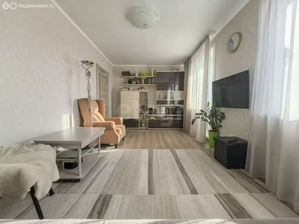 3-комнатная квартира: Южно-Сахалинск, Комсомольская улица, 300Б (66.4 ... - Фото 2