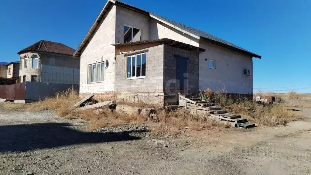 Дом в Оренбургская область, пос. Аккермановка ул. Солнечная, 14 (257 ... - Фото 2