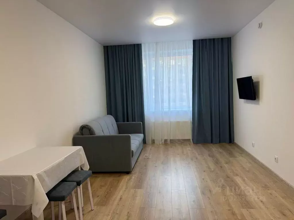 1-к кв. Тюменская область, Тюмень Комбинатская ул., 16к1 (40.8 м) - Фото 2