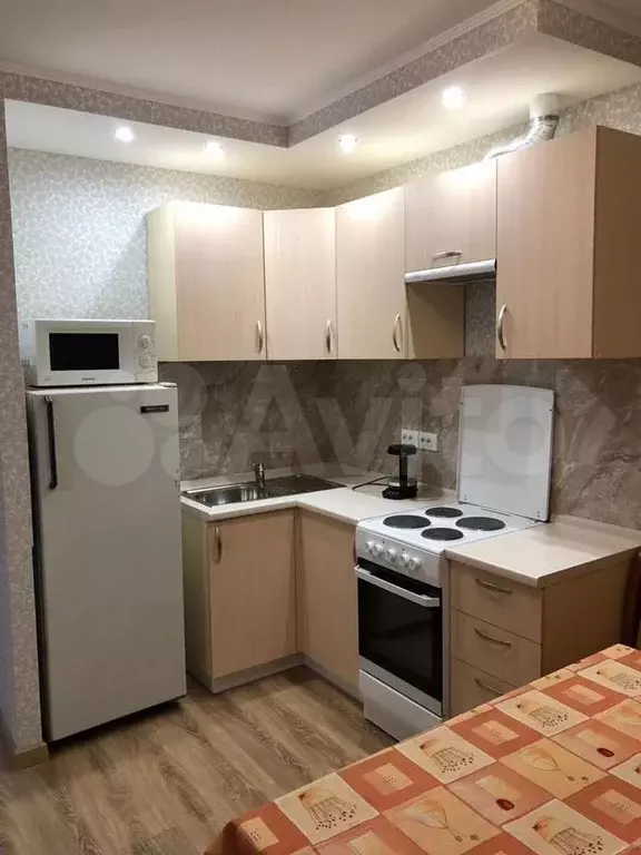 1-к. квартира, 35 м, 1/9 эт. - Фото 1