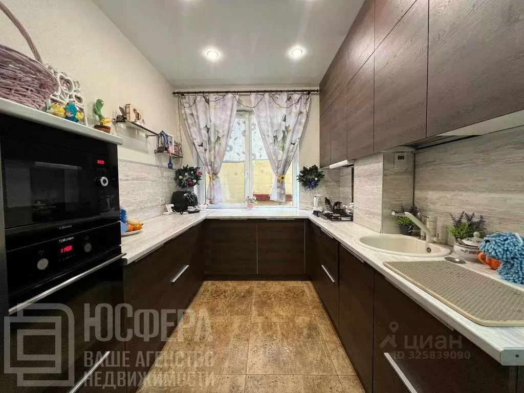 Дом в Волгоградская область, Волгоград ул. Обороны Севастополя (102 м) - Фото 1