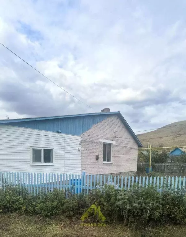 Дом в Оренбургская область, Кувандык Речная ул., 29 (69 м) - Фото 1