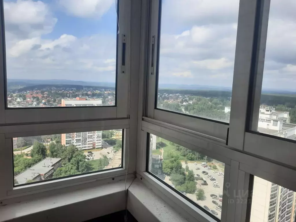 Комната Свердловская область, Екатеринбург ул. Билимбаевская, 35 (16.0 ... - Фото 1