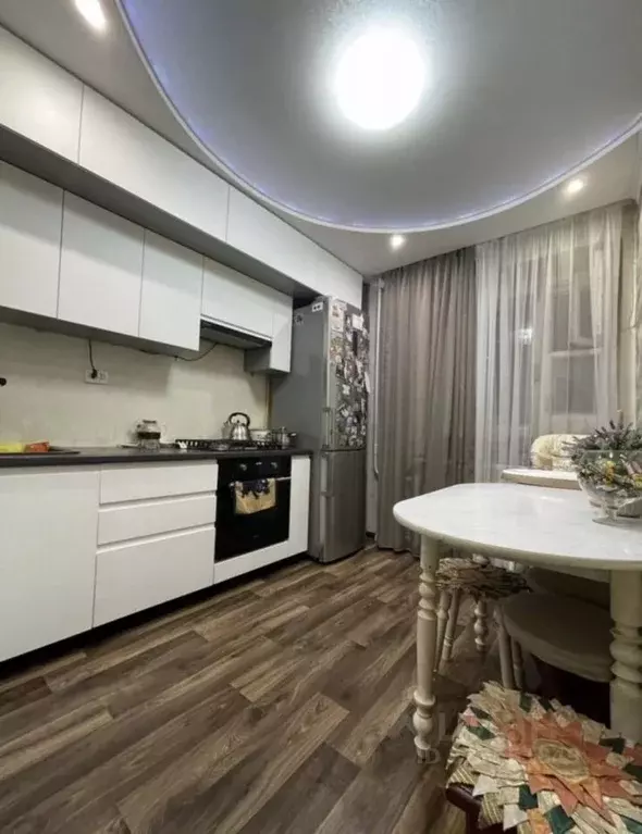 2-к кв. Чувашия, Чебоксары ул. Чернышевского, 3 (58.0 м) - Фото 1