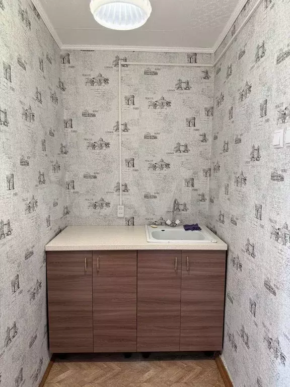 Комната 17,2 м в 9-к., 5/5 эт. - Фото 0