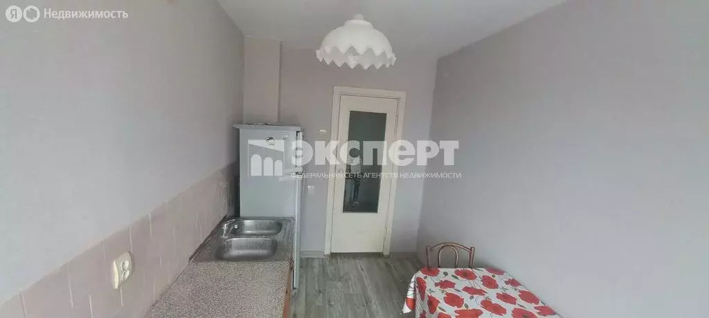 2-комнатная квартира: Казань, улица Академика Парина, 12 (50 м) - Фото 2