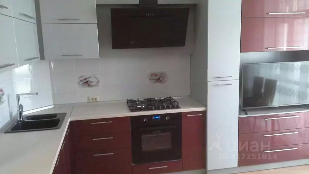 2-к кв. Крым, Симферополь ул. Смольная, 25А (60.0 м) - Фото 0