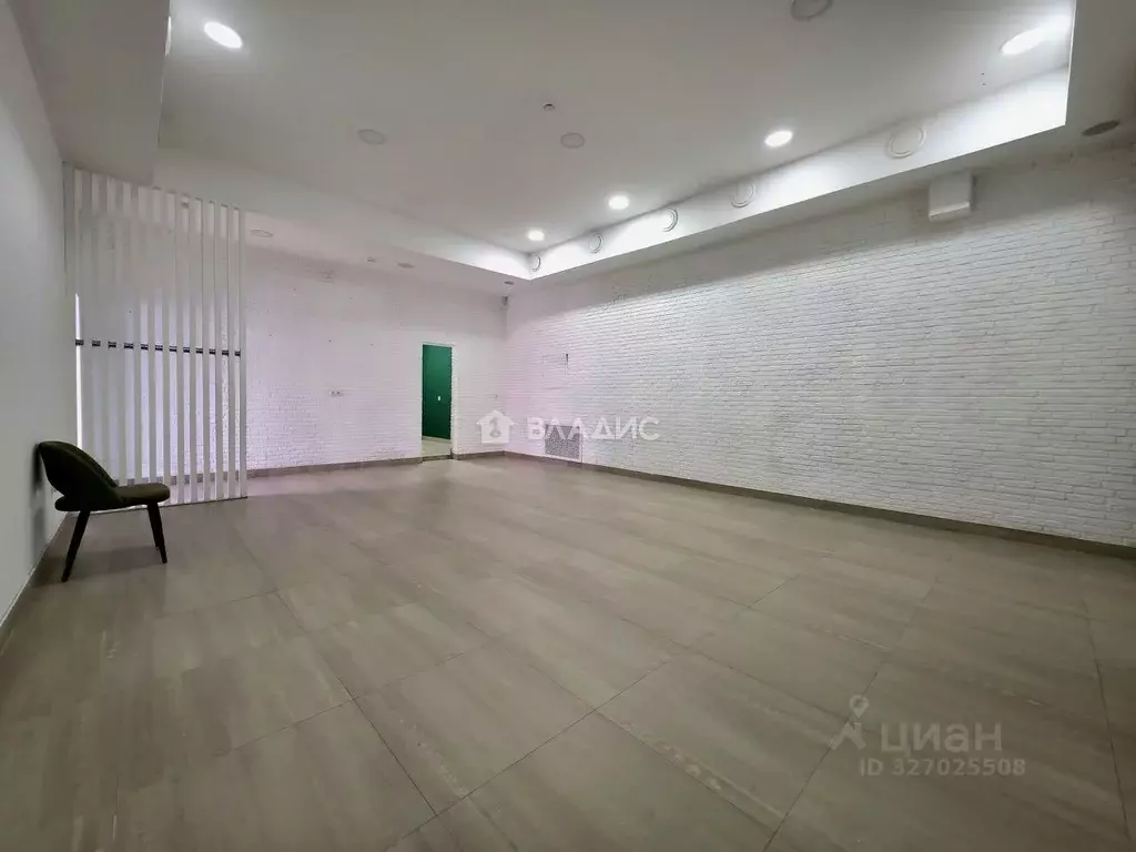 Помещение свободного назначения в Ивановская область, Иваново просп. ... - Фото 1