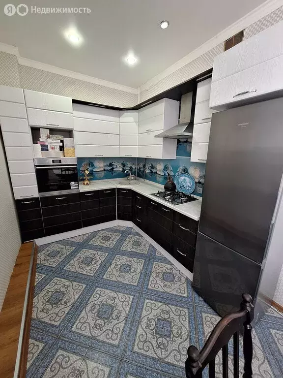 3-комнатная квартира: Туймазы, улица Островского, 52 (84 м) - Фото 1