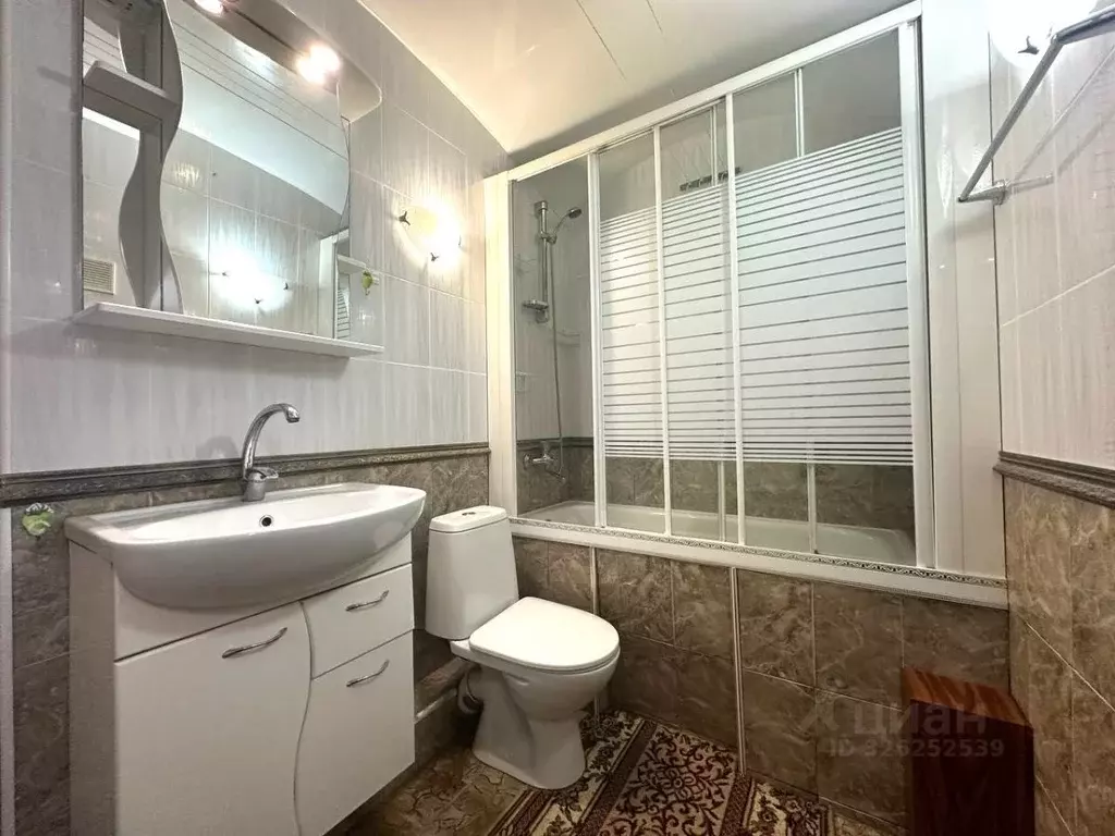 Дом в Краснодарский край, Краснодар ул. Володи Головатого, 213 (55 м) - Фото 2