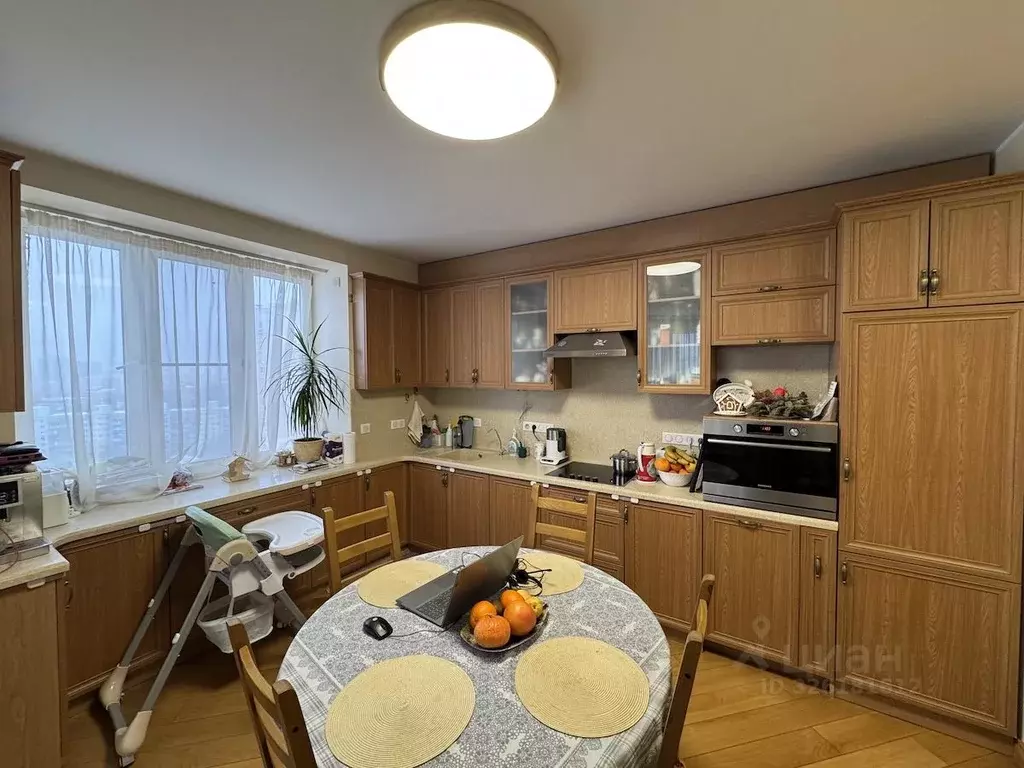 2-к кв. Московская область, Реутов Комсомольская ул., 26 (69.0 м) - Фото 1