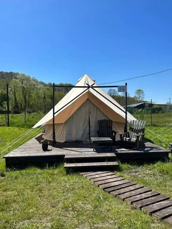 Дом в Краснодарский край, Сочи городской округ, с. Верхнеякорная Щель ... - Фото 0