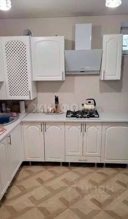 Дом в Ростовская область, Шахты ул. Ионова (166 м) - Фото 1