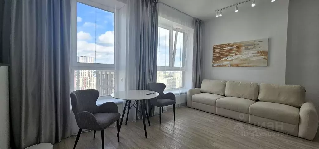 2-к кв. Москва ул. Адмирала Макарова, 6Ак1 (43.0 м) - Фото 0