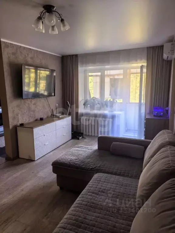 2-к кв. Тюменская область, Тюмень ул. Мельникайте, 64 (43.5 м) - Фото 1