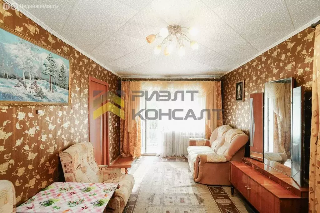 3-комнатная квартира: Омск, улица 22-го Партсъезда, 15 (41 м) - Фото 0
