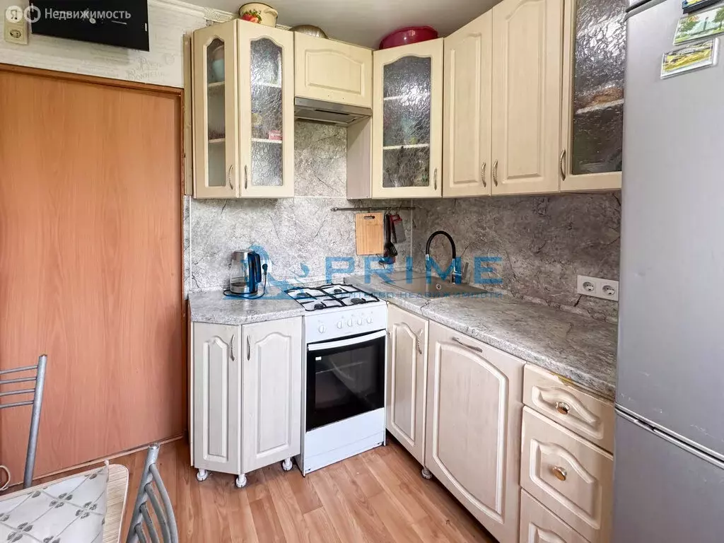 3-комнатная квартира: Хабаровск, 1-й микрорайон, улица Калараша, 18 ... - Фото 2