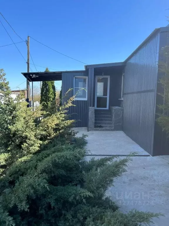 Дом в Ростовская область, Мясниковский район, Чалтырское с/пос, Донец ... - Фото 1