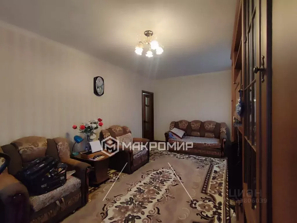 2-к кв. Татарстан, Казань ул. Шамиля Усманова, 16 (43.8 м) - Фото 1