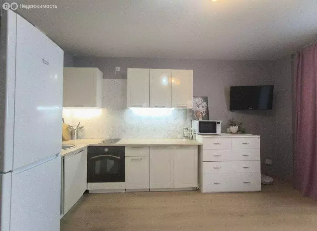 Квартира-студия: Тюмень, улица Тимофея Чаркова, 28 (25 м) - Фото 2