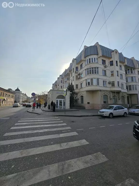 3-комнатная квартира: Астрахань, улица Кирова, 30/49 (68 м) - Фото 1