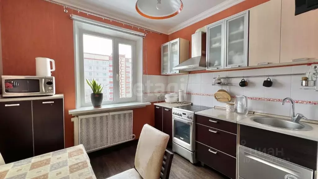 2-к кв. Ханты-Мансийский АО, Лангепас ул. Дружбы Народов, 21 (51.5 м) - Фото 0