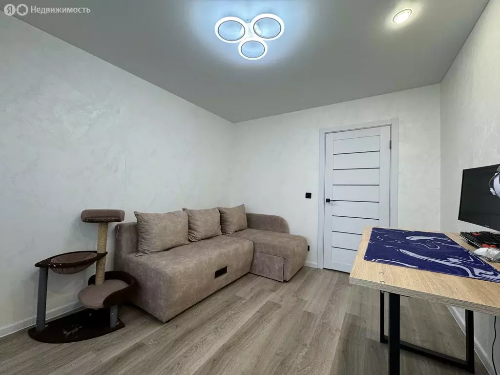 3-комнатная квартира: Слободской, Красноармейская улица, 147 (68.7 м) - Фото 1