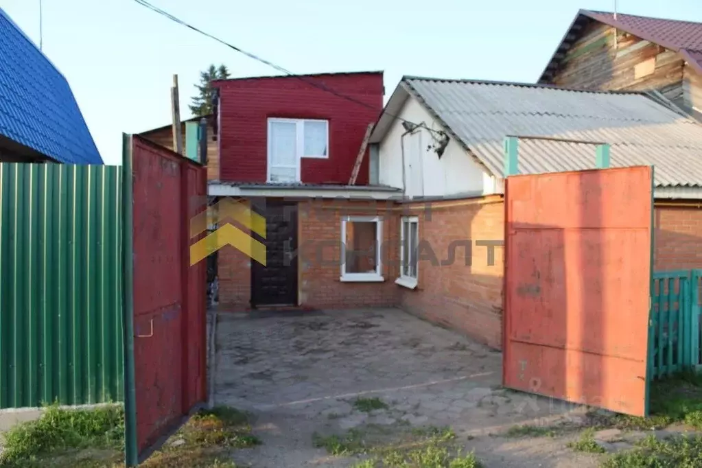 Дом в Омская область, Омск Клубный пер., 2 (90 м) - Фото 2