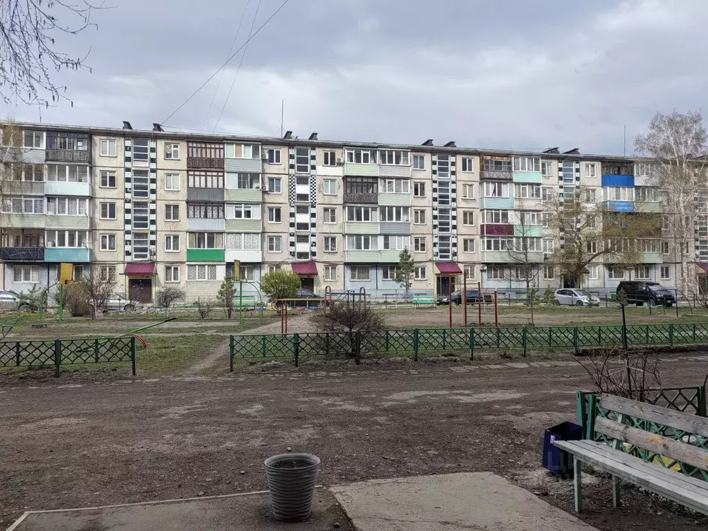 2-к кв. Алтайский край, Рубцовск Рубцовский просп., 23 (52.0 м) - Фото 1