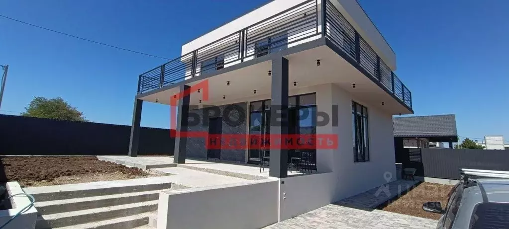 Дом в Севастополь ул. Генерала Провалова (250 м) - Фото 1