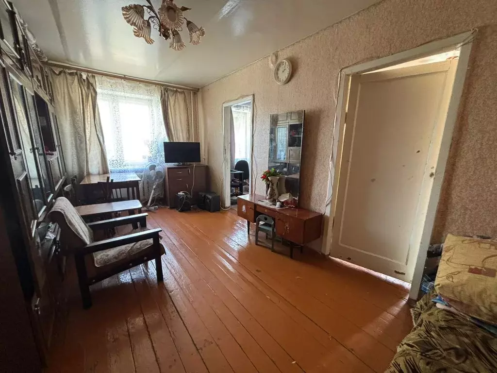 Продаётся 4-к квартира, 60 м - Фото 1