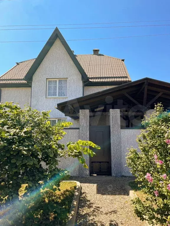 Дом в Краснодарский край, Краснодар ул. Яснополянская, 33 (250 м) - Фото 1