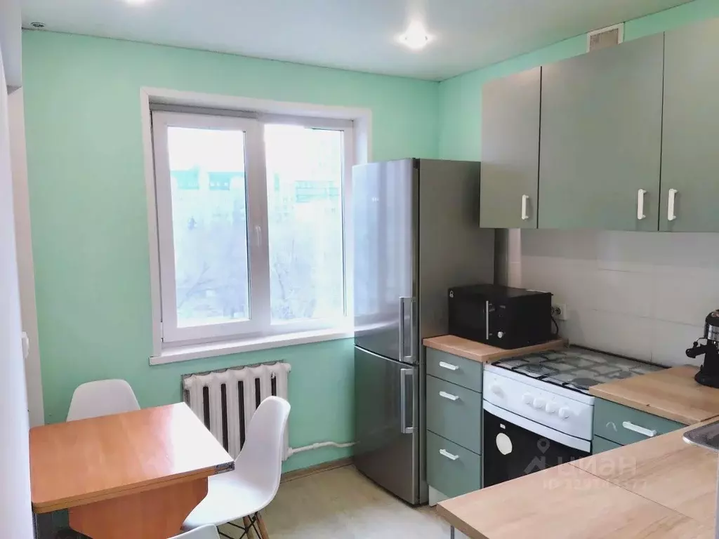 3-к кв. Омская область, Омск ул. Декабристов, 102 (48.2 м) - Фото 1