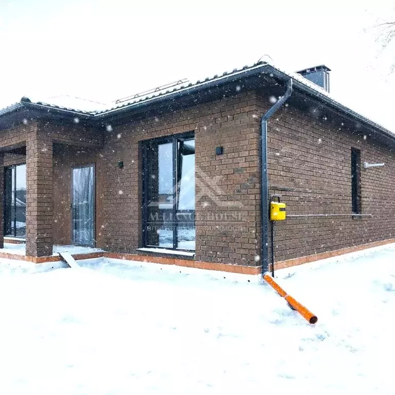 Дом в Татарстан, Казань ул. Истэлек, 50 (180 м) - Фото 1