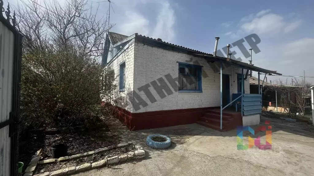 Дом в Калмыкия, Элиста ул. Имени Б. Басанова, 24 (65 м) - Фото 1