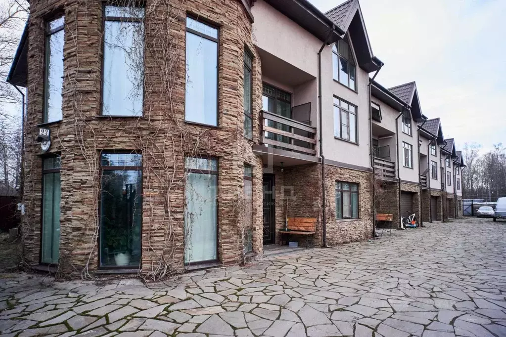 Таунхаус в Санкт-Петербург Первомайский просп., 23 (1500 м) - Фото 1