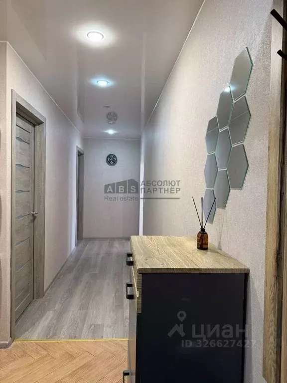 3-к кв. Новгородская область, Великий Новгород Большая Московская ул., ... - Фото 1