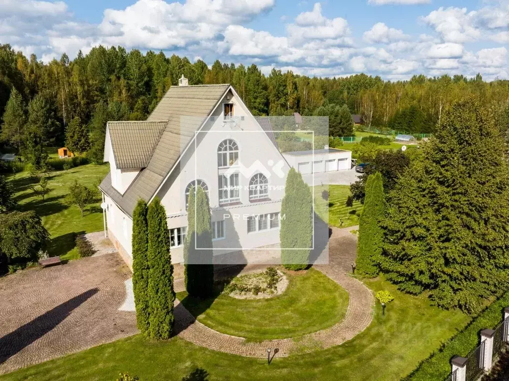 Дом в Ленинградская область, Киришский район, Будогощское городское ... - Фото 0