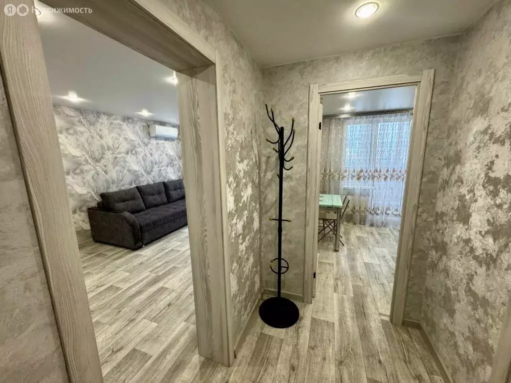 1-комнатная квартира: Волжский, улица имени Генерала Карбышева, 120 ... - Фото 2