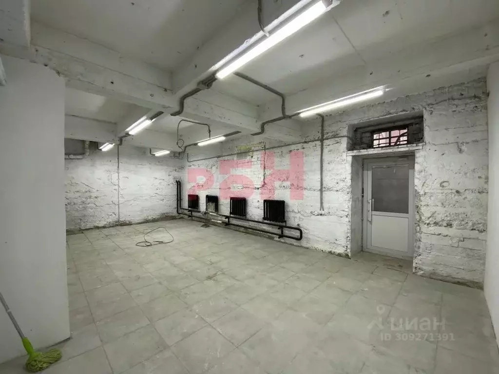 Помещение свободного назначения в Курганская область, Курган ул. ... - Фото 2