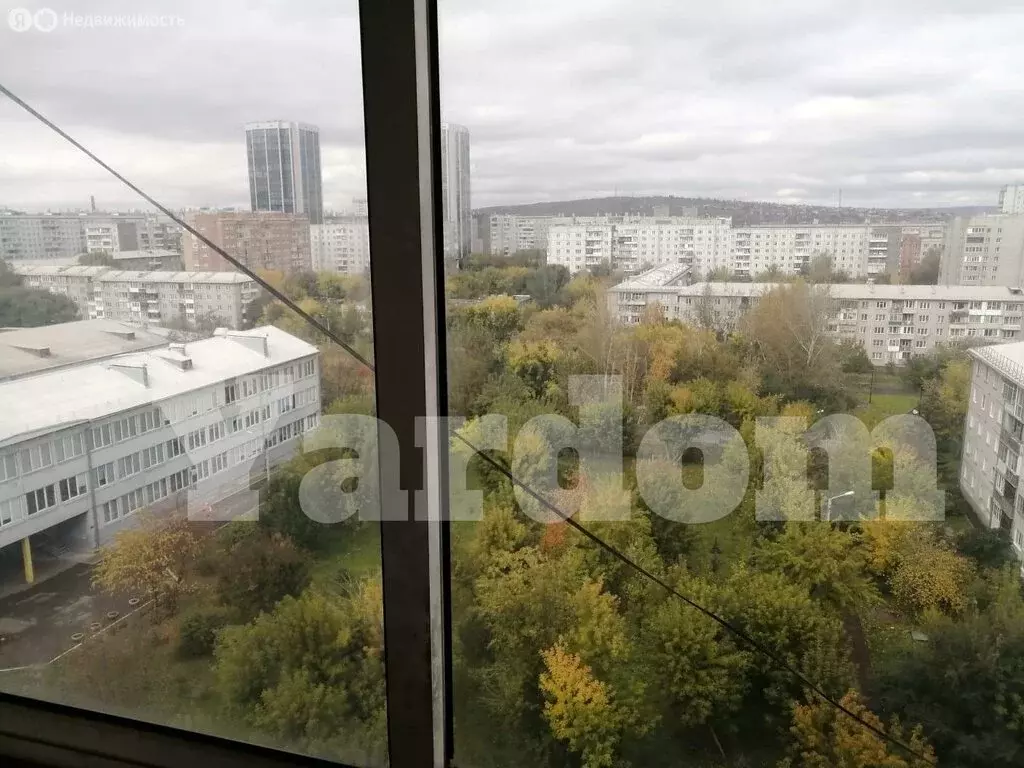 3-комнатная квартира: Красноярск, улица Копылова, 48 (65 м) - Фото 0