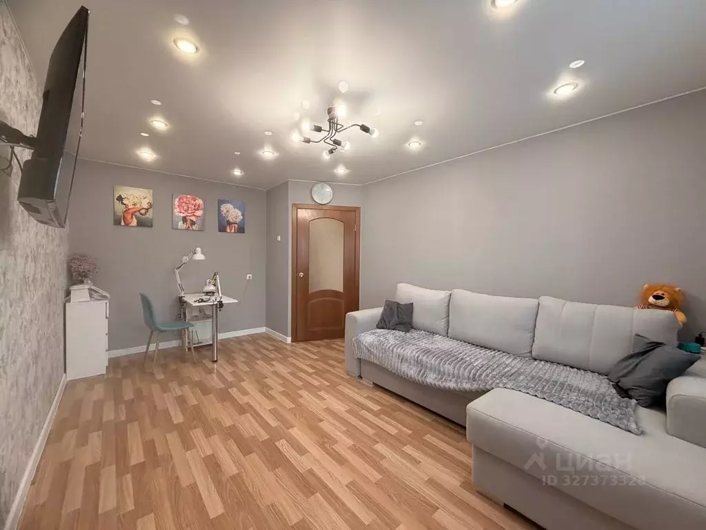 2-к кв. Татарстан, Набережные Челны ул. Виктора Полякова, 2А (55.9 м) - Фото 2