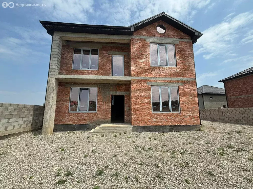 Дом в Нальчик, улица Биттирова (180 м) - Фото 0