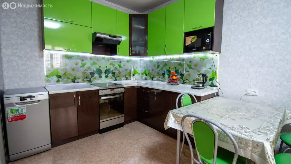 3-комнатная квартира: Томск, микрорайон Солнечный, улица Бирюкова, 24 ... - Фото 2