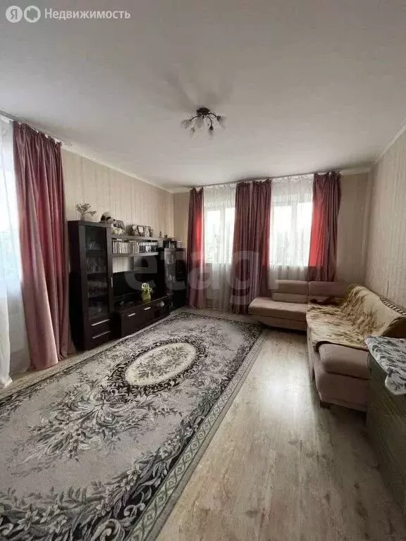 3-комнатная квартира: Калининград, Осенняя улица, 24 (86 м) - Фото 1