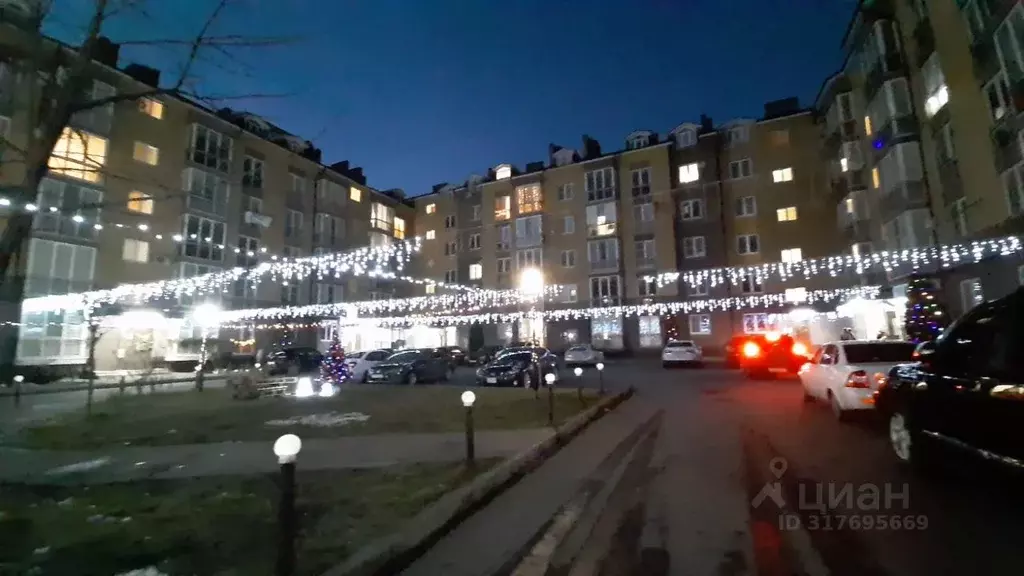 1-к кв. Северная Осетия, Владикавказ ул. Шамиля Джикаева, 7 (94.0 м) - Фото 0